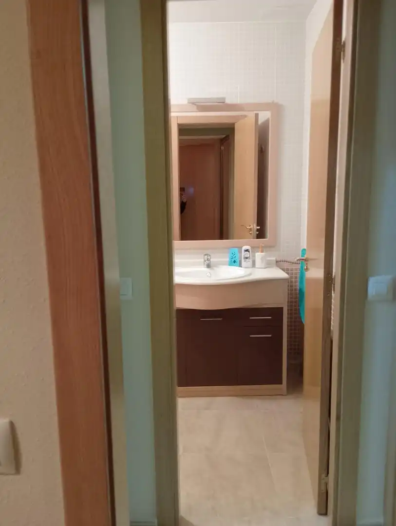 Badezimmer von Wohnung zum Verkauf in Escalona mit Klimaanlage