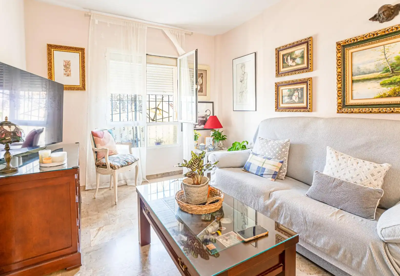 Sala d'estar de Casa adosada en venda en Rincón de la Victoria