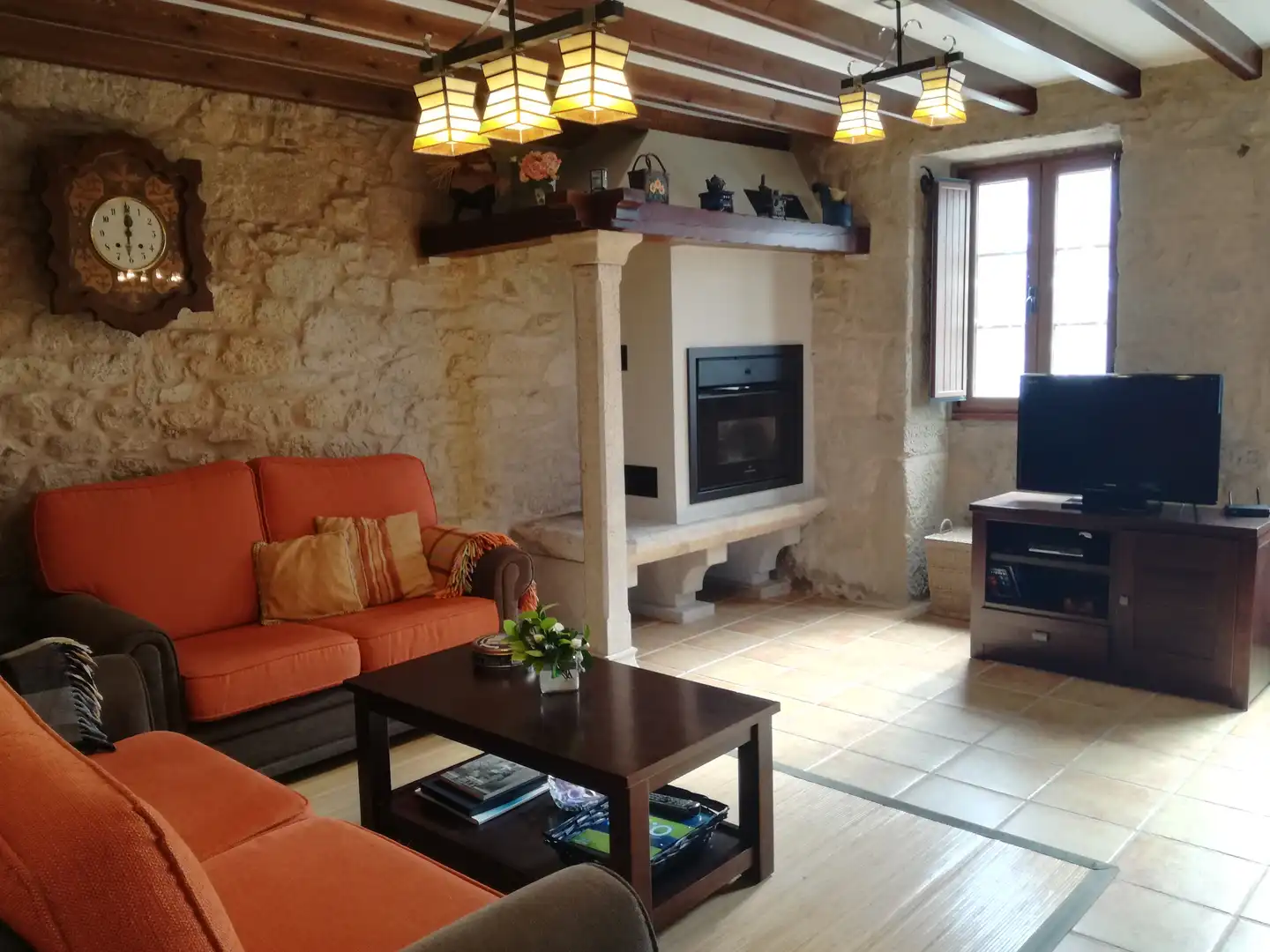 Living room of Houses for rent in Rianxo  with Heating, Private garden and Furnished