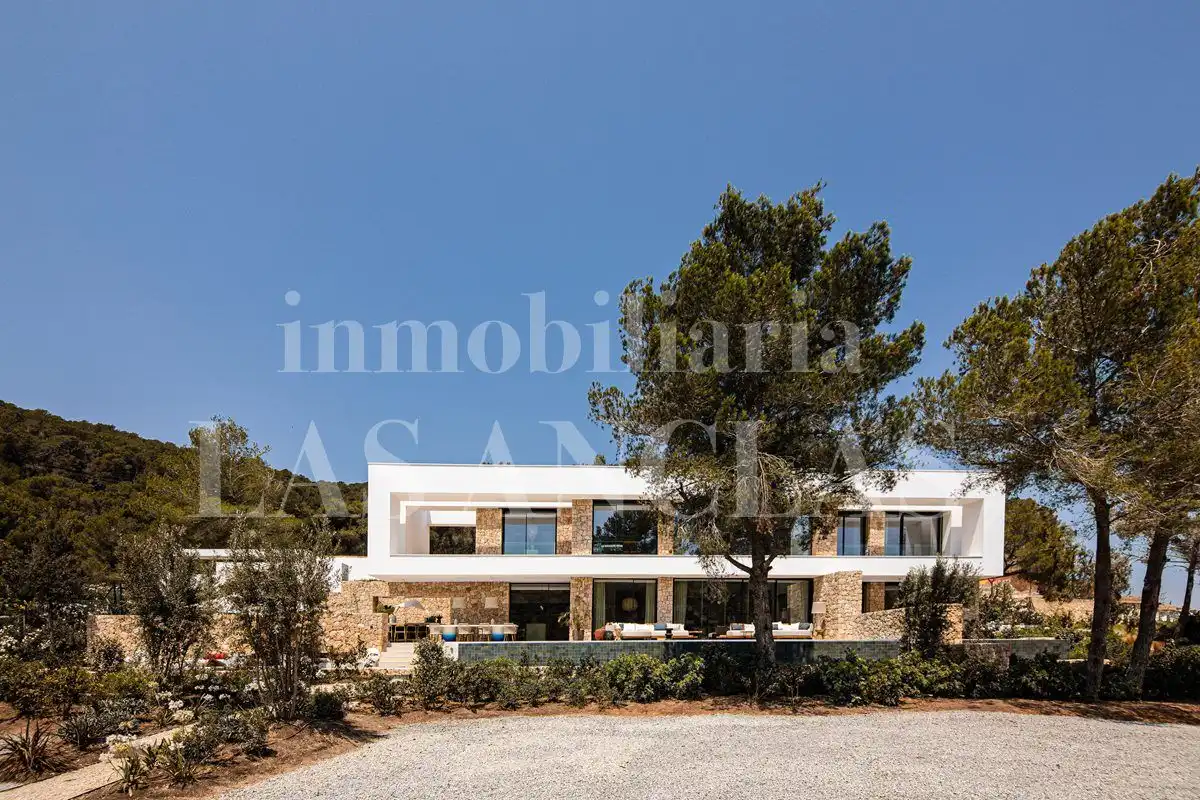 Vista exterior de Casa o chalet en venta en Santa Eulària des Riu con Terraza, Trastero y Jacuzzi
