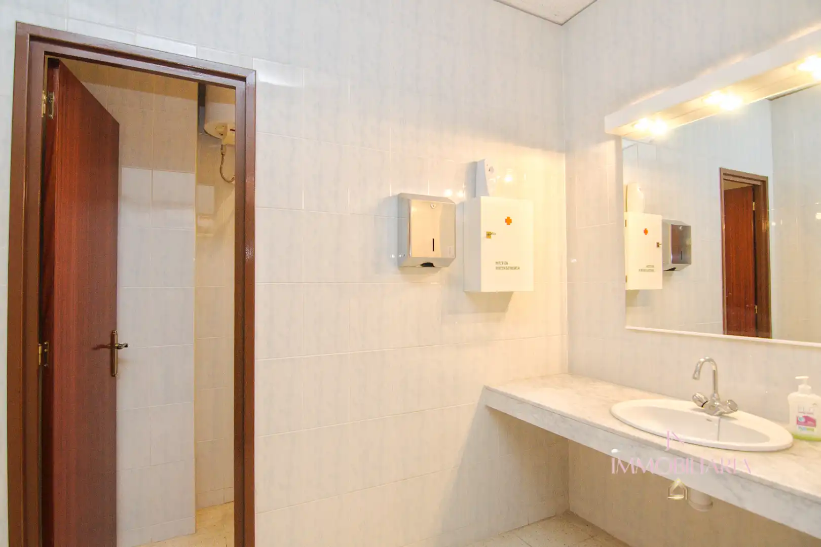 Baño de Nave industrial en venta en Piera