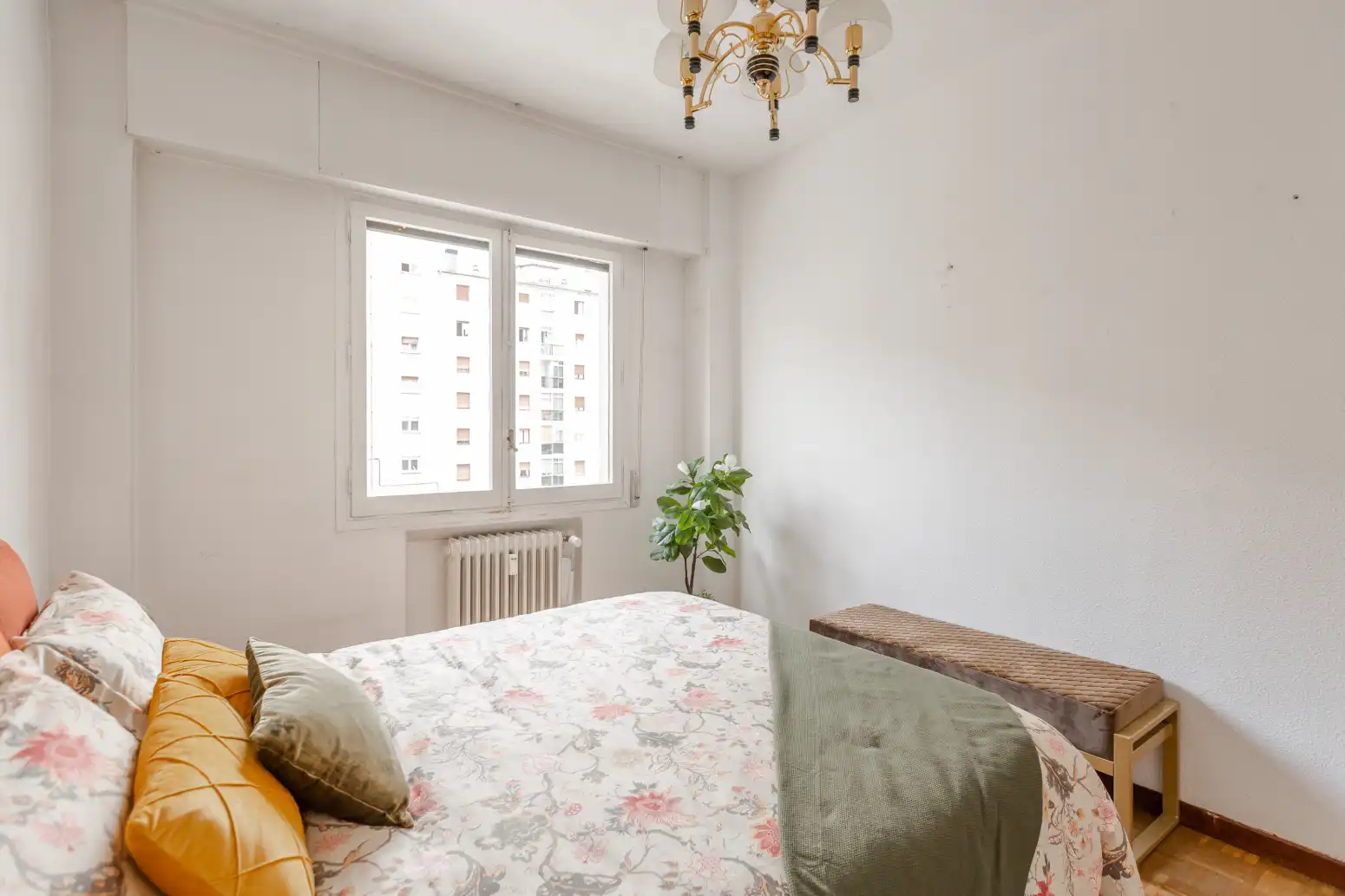 Habitación de Piso en venta en  Pamplona / Iruña con Calefacción, Parquet y Terraza