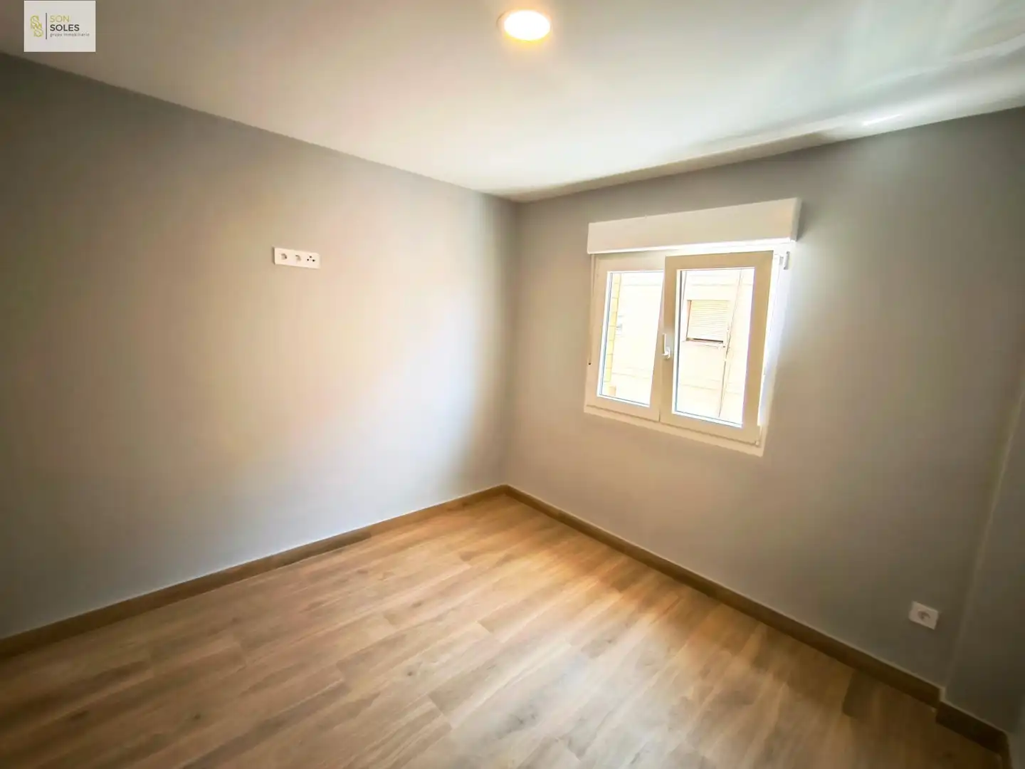 Schlafzimmer von Wohnung zur Miete in Santander mit Heizung und Möbliert