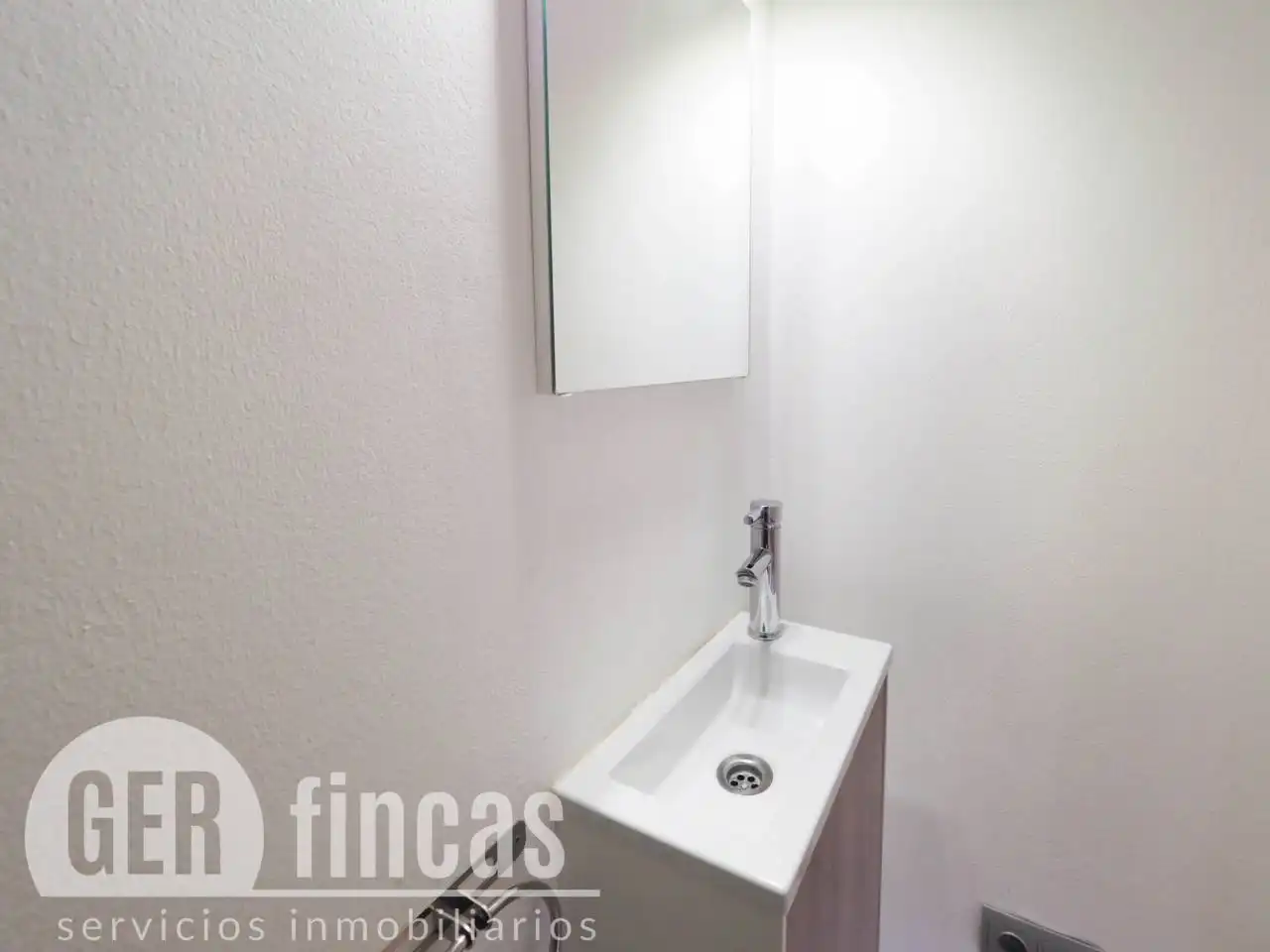 Badezimmer von Maisonette zum Verkauf in Terrassa mit Klimaanlage, Heizung und Parkett