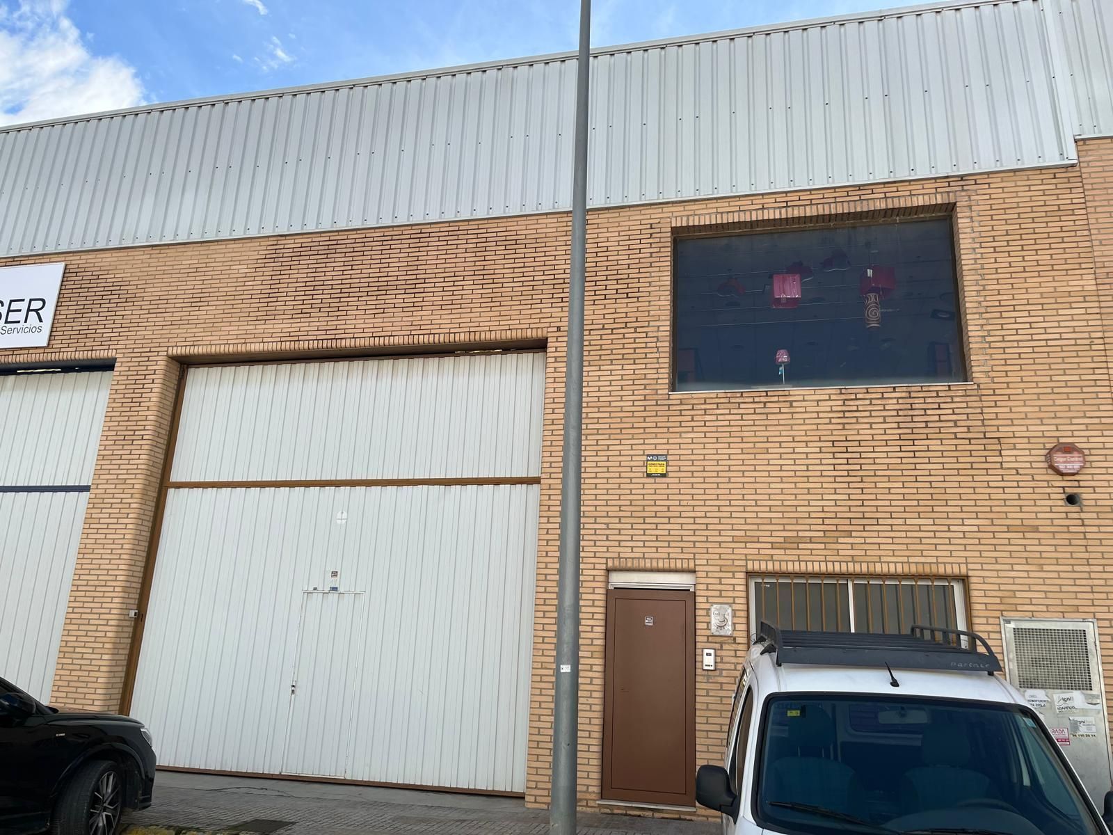 Vista exterior de Nau industrial en venda en Alaquàs