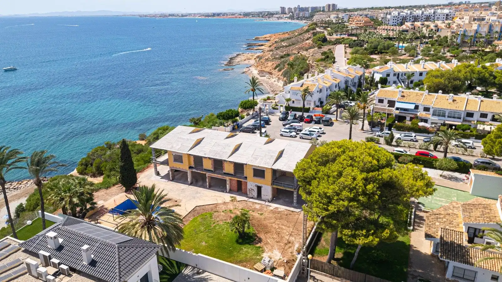 Chalet con piscina en venta en Orihuela Costa