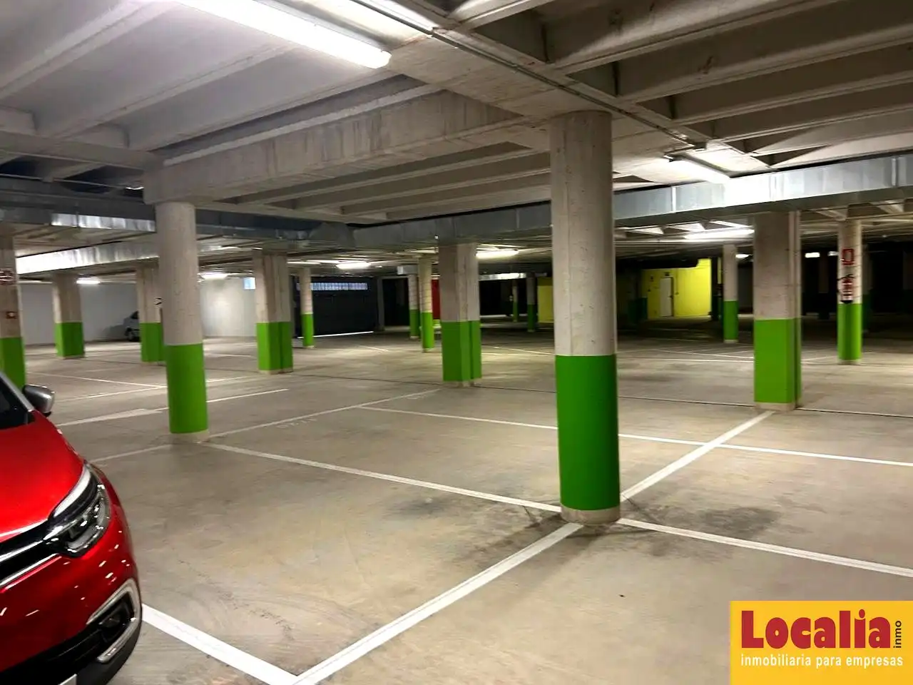 Parkplatz von Geschaftsraum zur Miete in Camargo