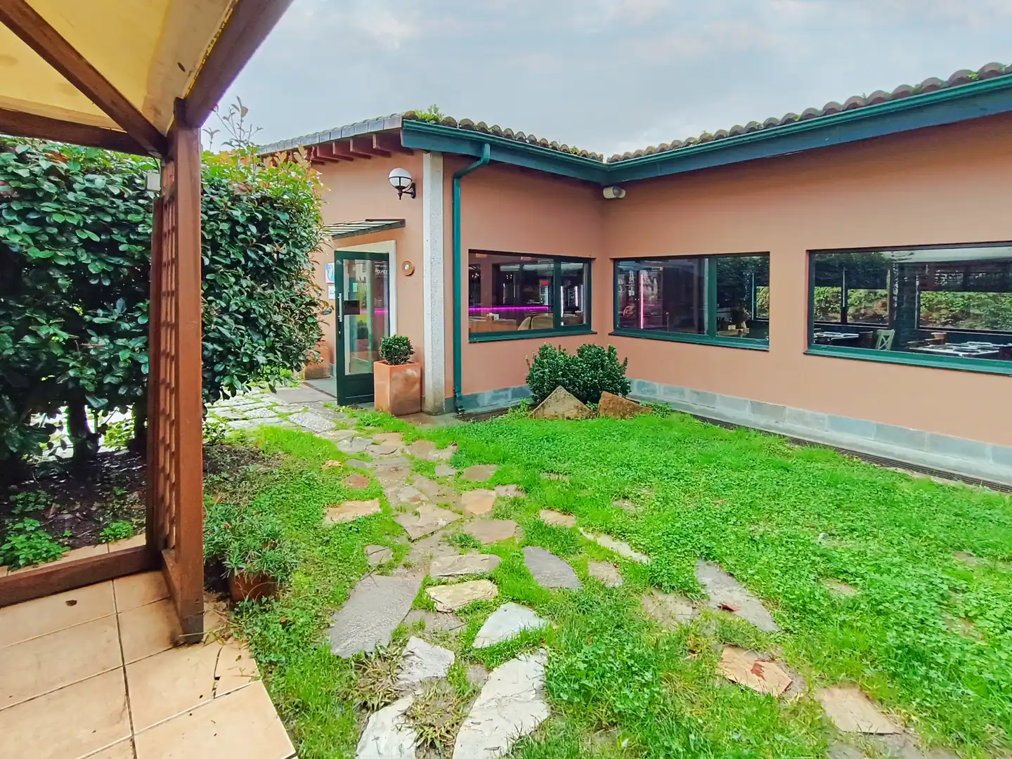Business premises for transfer in Cambre, imagen 9