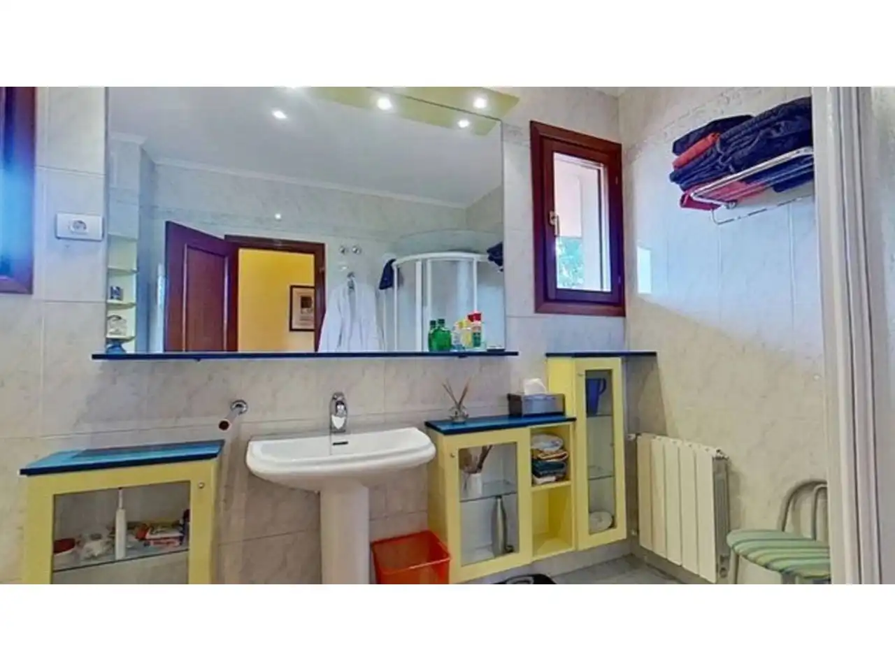 Bathroom of Houses for sale in Berango, Bizkaia