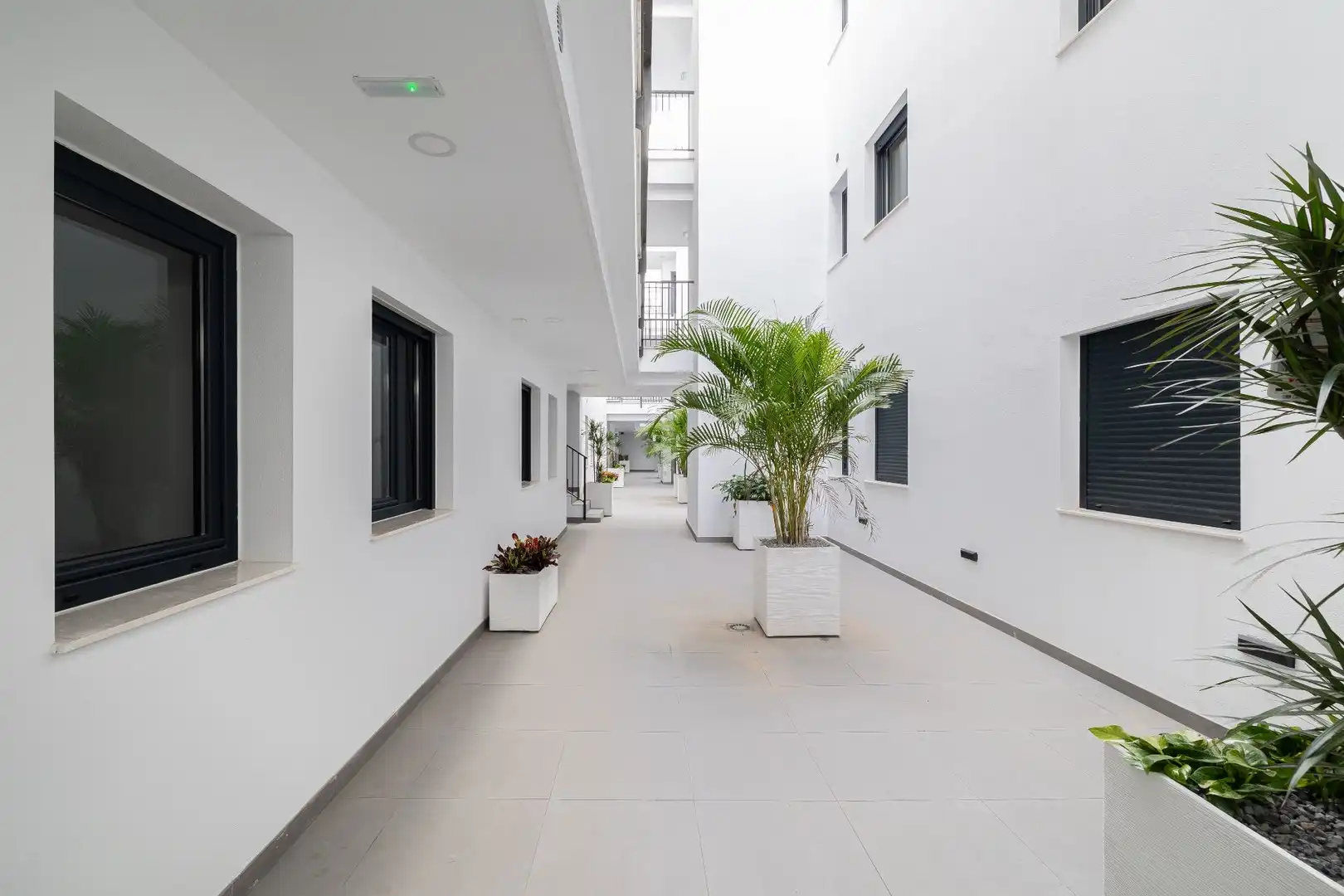 Vista exterior de Apartament en venda en Mijas amb Aire condicionat, Calefacció i Traster