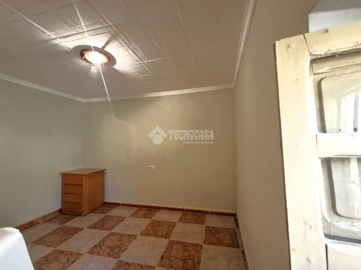Detached homes for sale in Darro