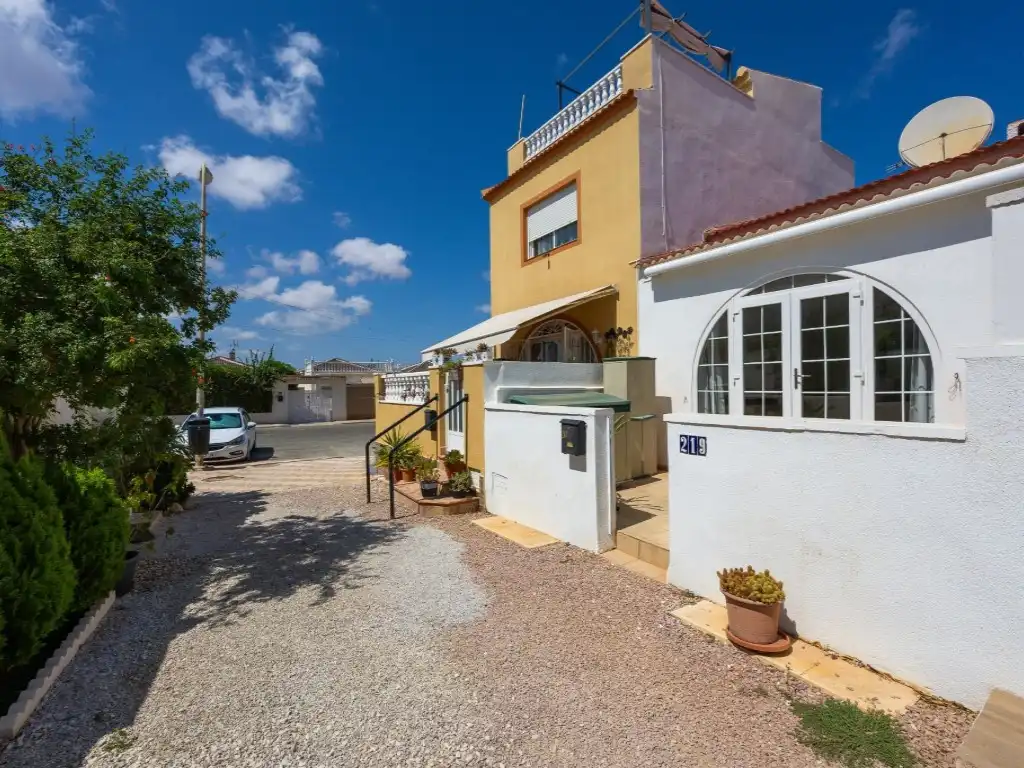 Bungalow con jardín en venta en Zona Carrefour - Urbanizaciones, imagen 27