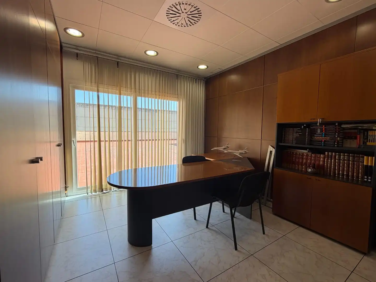 Commercial properties for sale in Empuriabrava  with Terrace