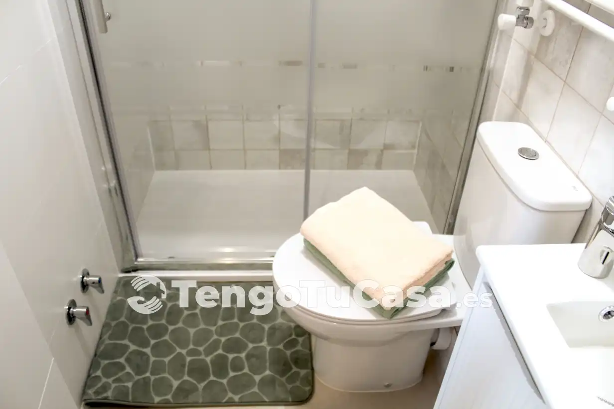 Baño de Piso en venta en Madrid con Aire acondicionado, Calefacción y Terraza