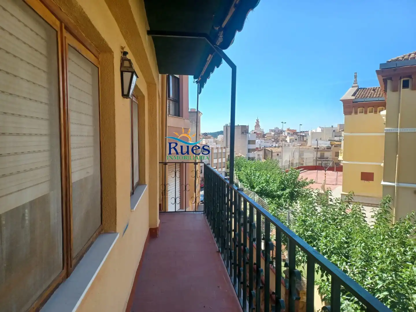 Flat with terrace for sale in Calle HERMANO MARTI