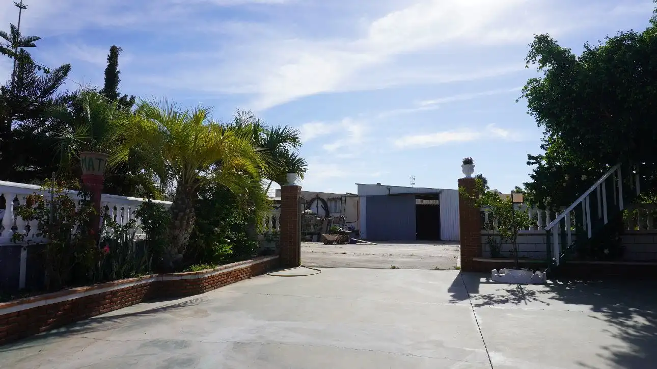 Vista exterior de Finca rústica en venta en Motril con Terraza, Piscina y Amueblado