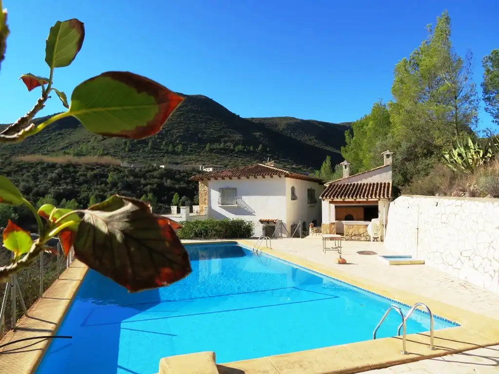 Piscina de Casa o xalet en venda en L'Atzúbia amb Jardí privat, Terrassa i Traster