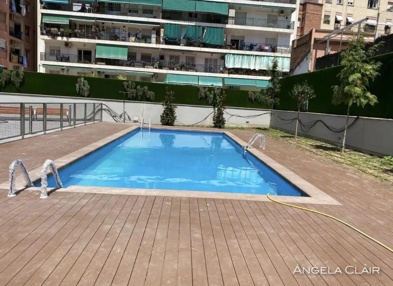 Piscina de Piso de alquiler en Barcelona con Aire acondicionado, Calefacción y Parquet