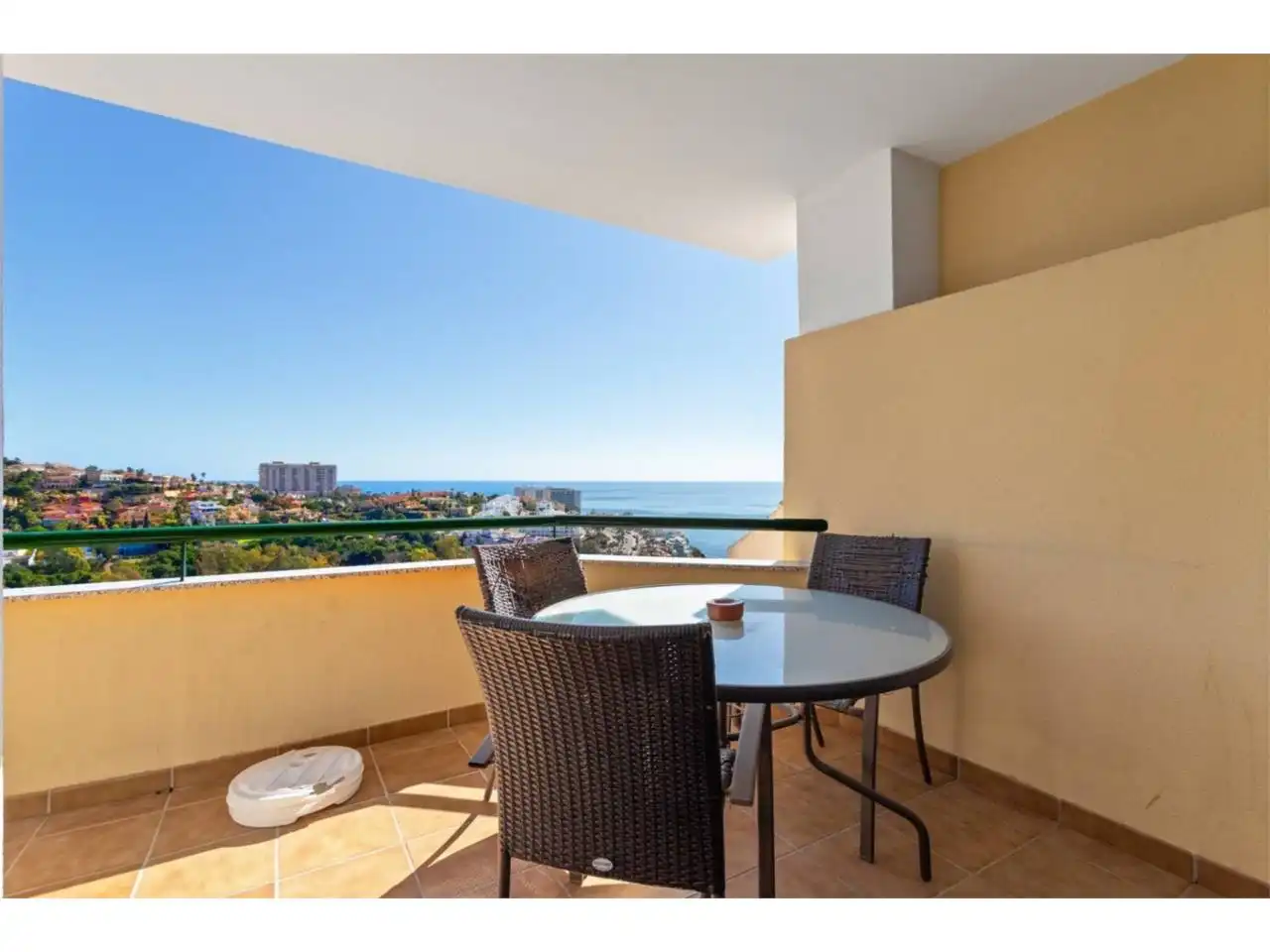 Penthouse with pool for sale in Torrequebrada, imagen 3