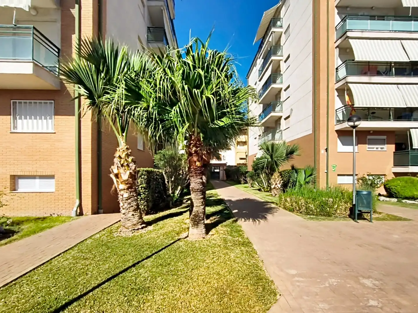 Vista exterior de Pis en venda en Gandia amb Aire condicionat, Calefacció i Jardí privat