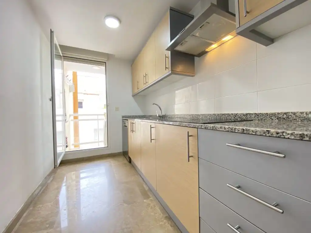 Piso en venta en Calle Sant Bertomeu, Avenida Alemania-Italia