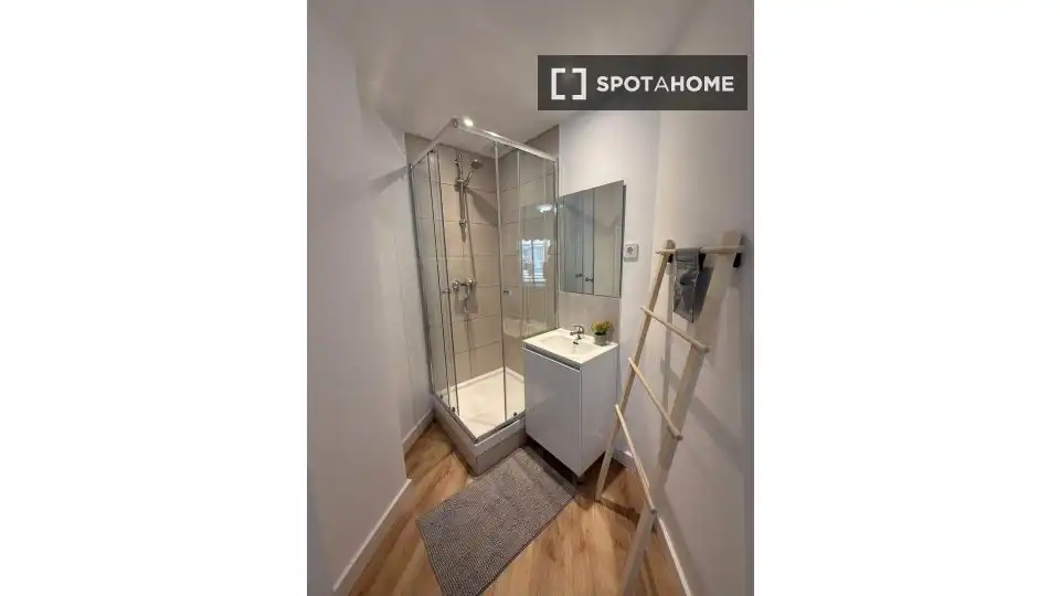 Baño de Piso para compartir en Alicante / Alacant con Aire acondicionado, Terraza y Amueblado