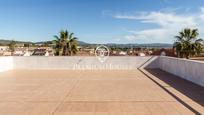 Terrassa de Casa o xalet en venda en Vilanova i la Geltrú amb Aire condicionat i Piscina