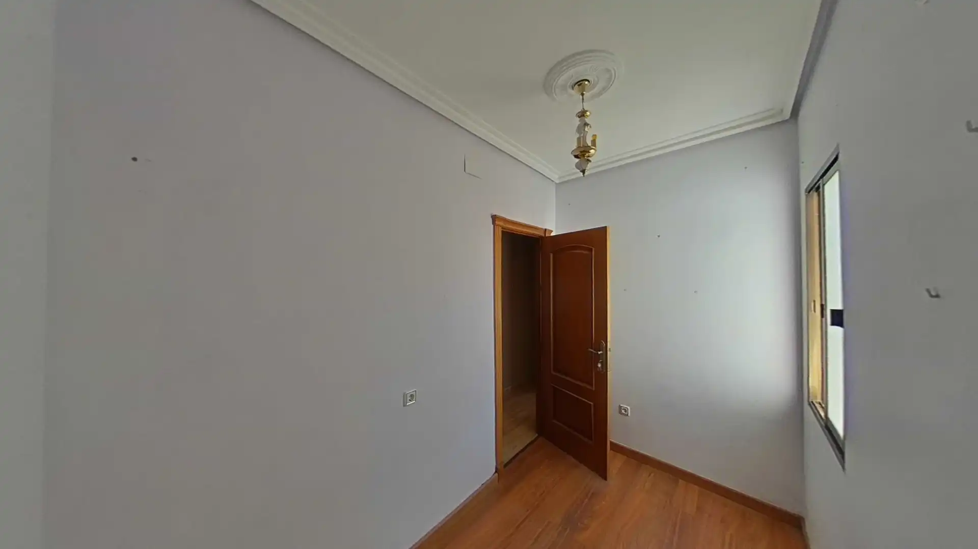 Habitación de Casa adosada en venta en Marmolejo, Jaén