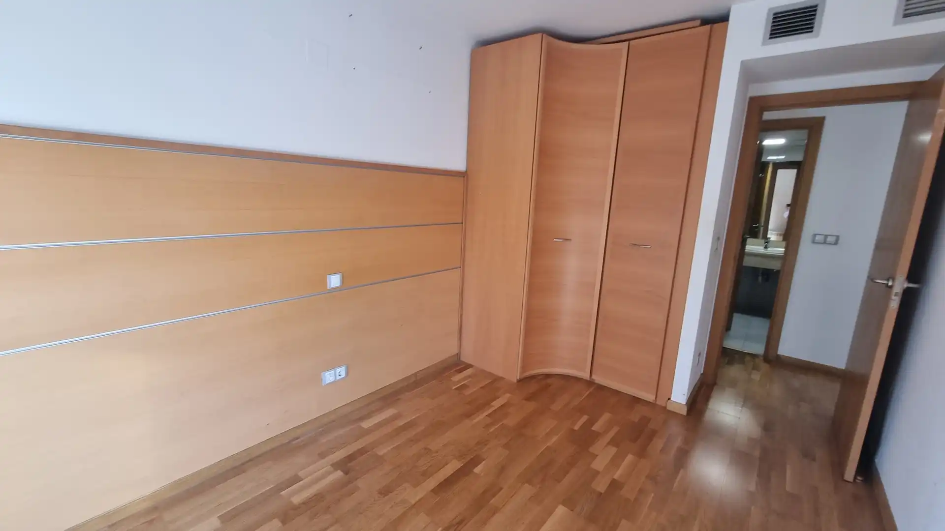 Bedroom of Flat for sale in Zaragoza  with Terrace