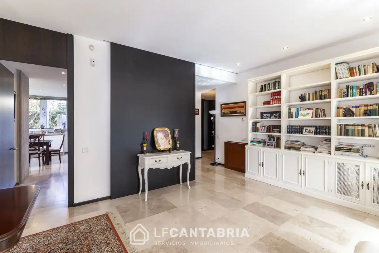 Living room of Flat for sale in Santander  with Heating, Private garden and Terrace