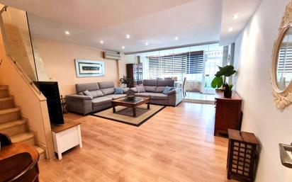 Living room of Single-family semi-detached for sale in Alicante / Alacant  with Air Conditioner, Heating and Parquet flooring