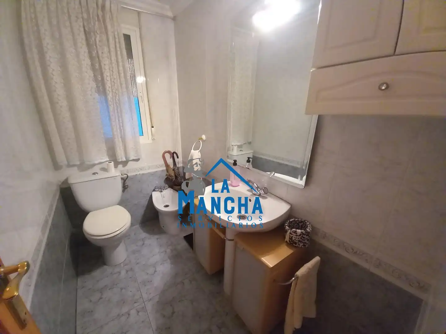Baño de Piso en venta en Albacete con Balcón