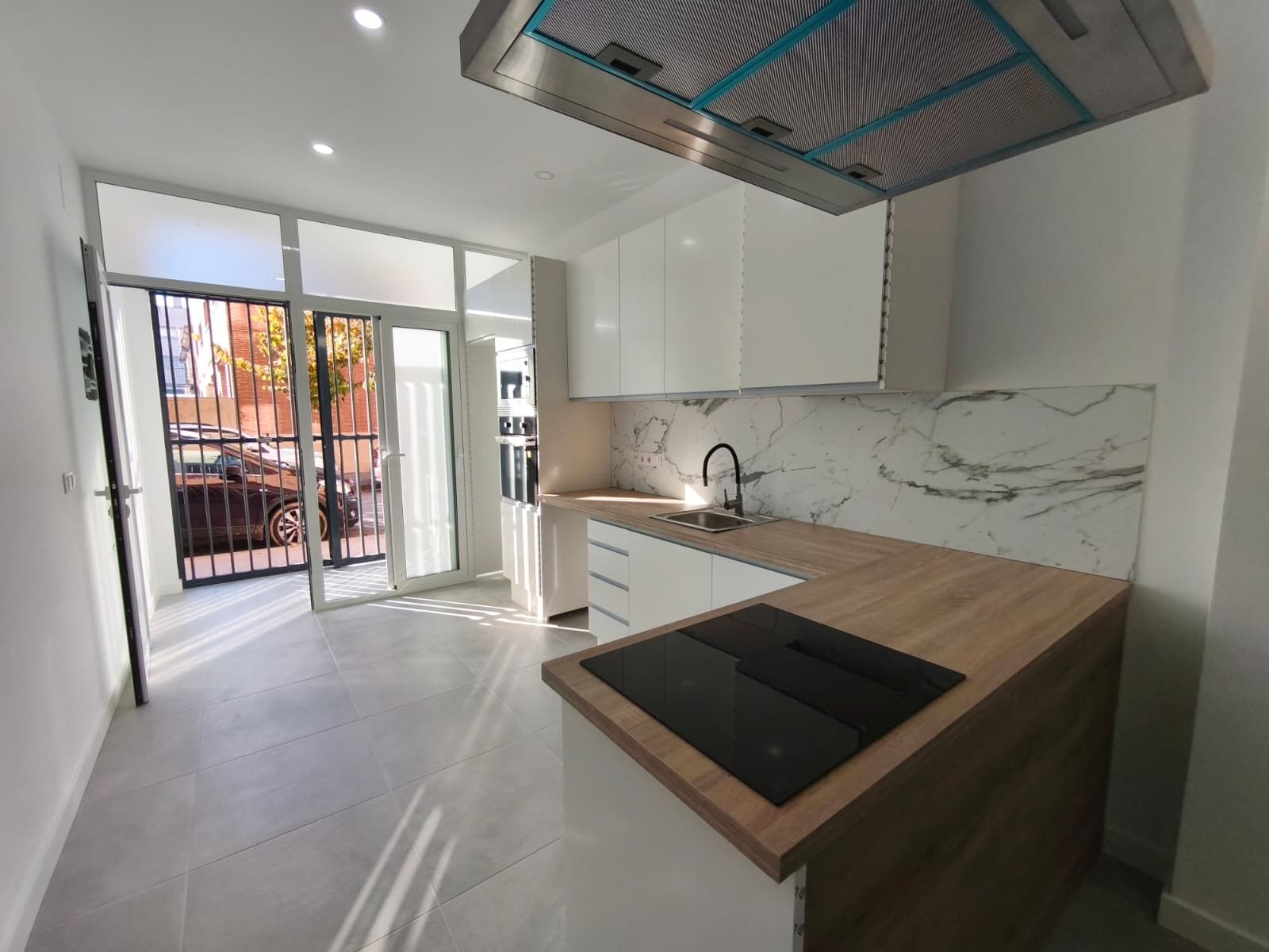 Cuina de Pis en venda en Granollers amb Aire condicionat, Forn i Microones