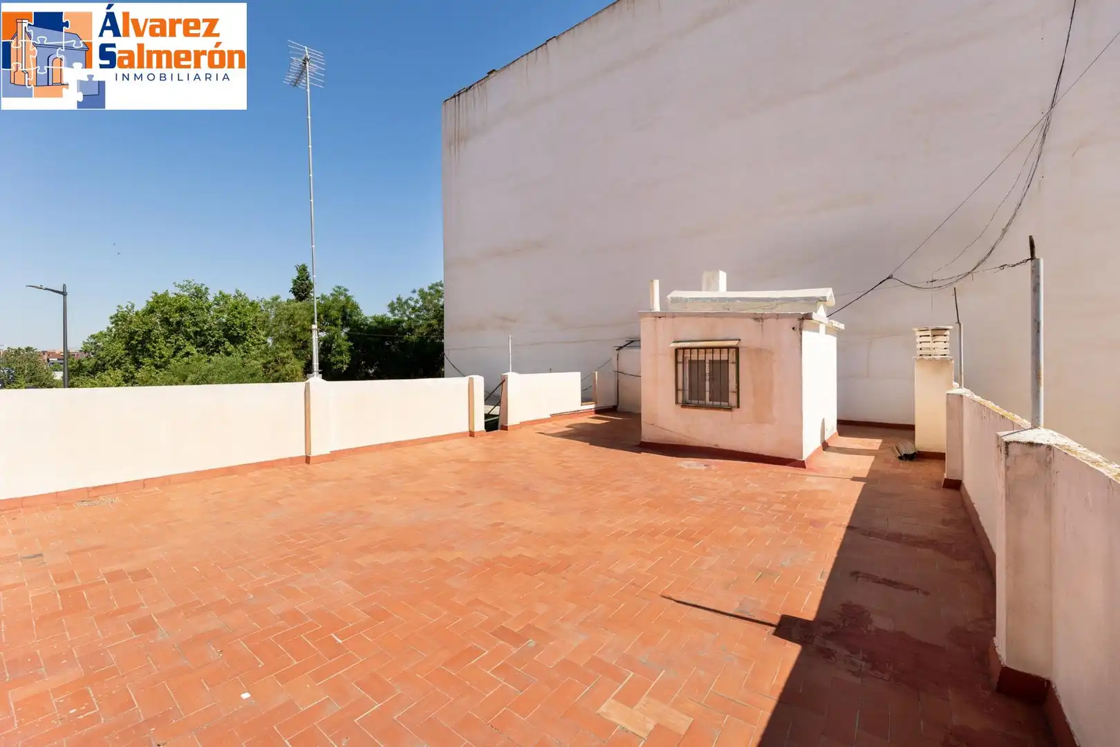 Inmuebles singulares con ascensor en venta en Avenida de Cádiz, imagen 32