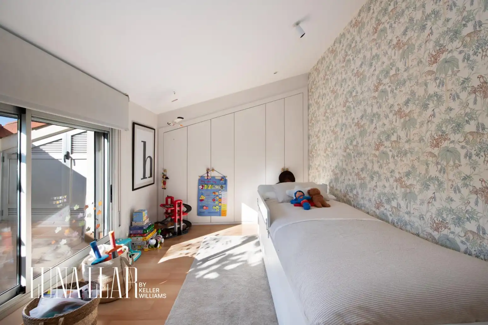 Bedroom of Flat for sale in Castelldefels  with Parquet flooring, Terrace and Balcony