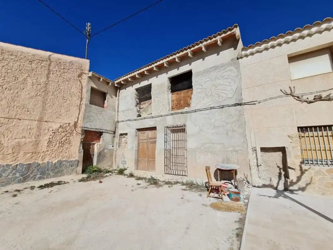 Chalet en venta en El Pinós / Pinoso