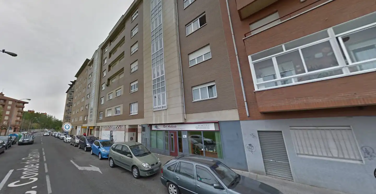 Locale commerciale in vendita a Conde De Barcelona