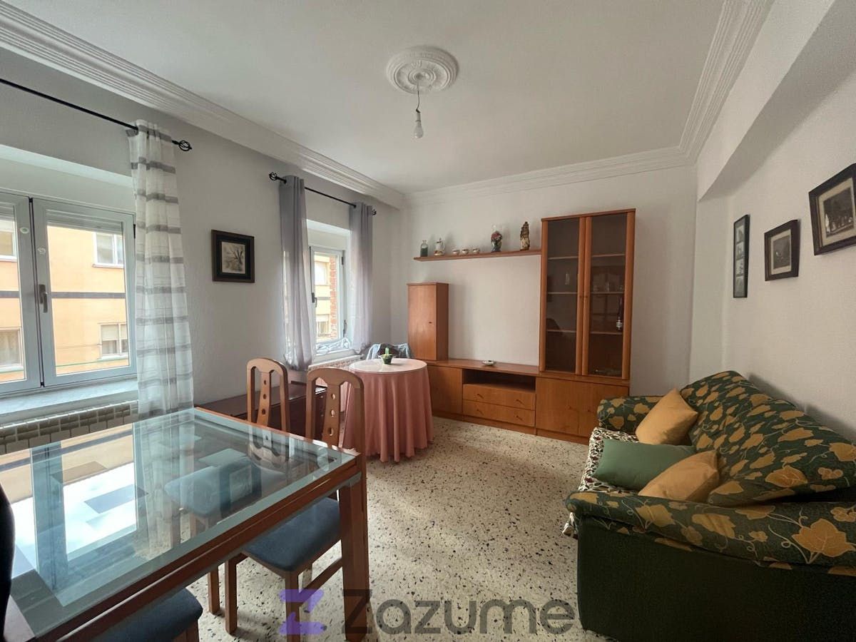 Living room of Flat to rent in Salamanca Capital  with Heating, Terrace and Furnished