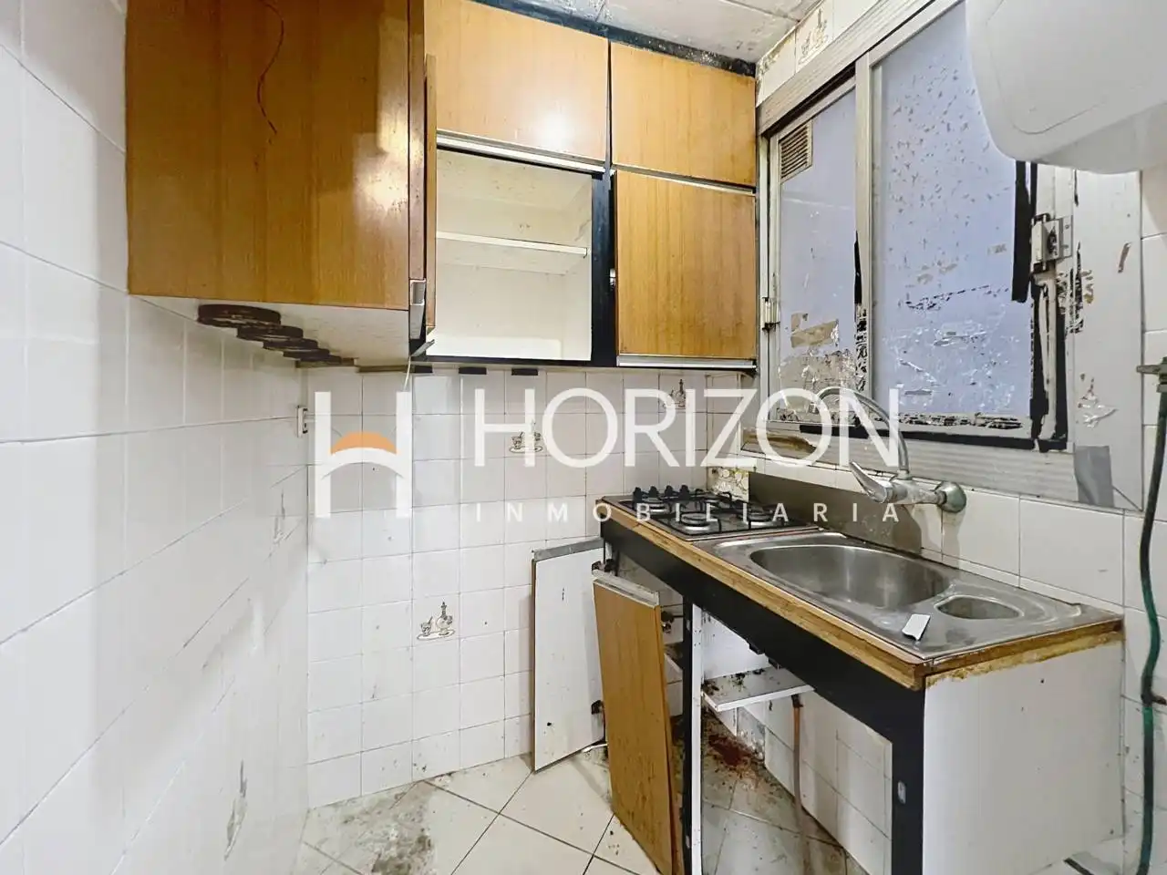 Cocina de Edificio en venta en L'Hospitalet de Llobregat