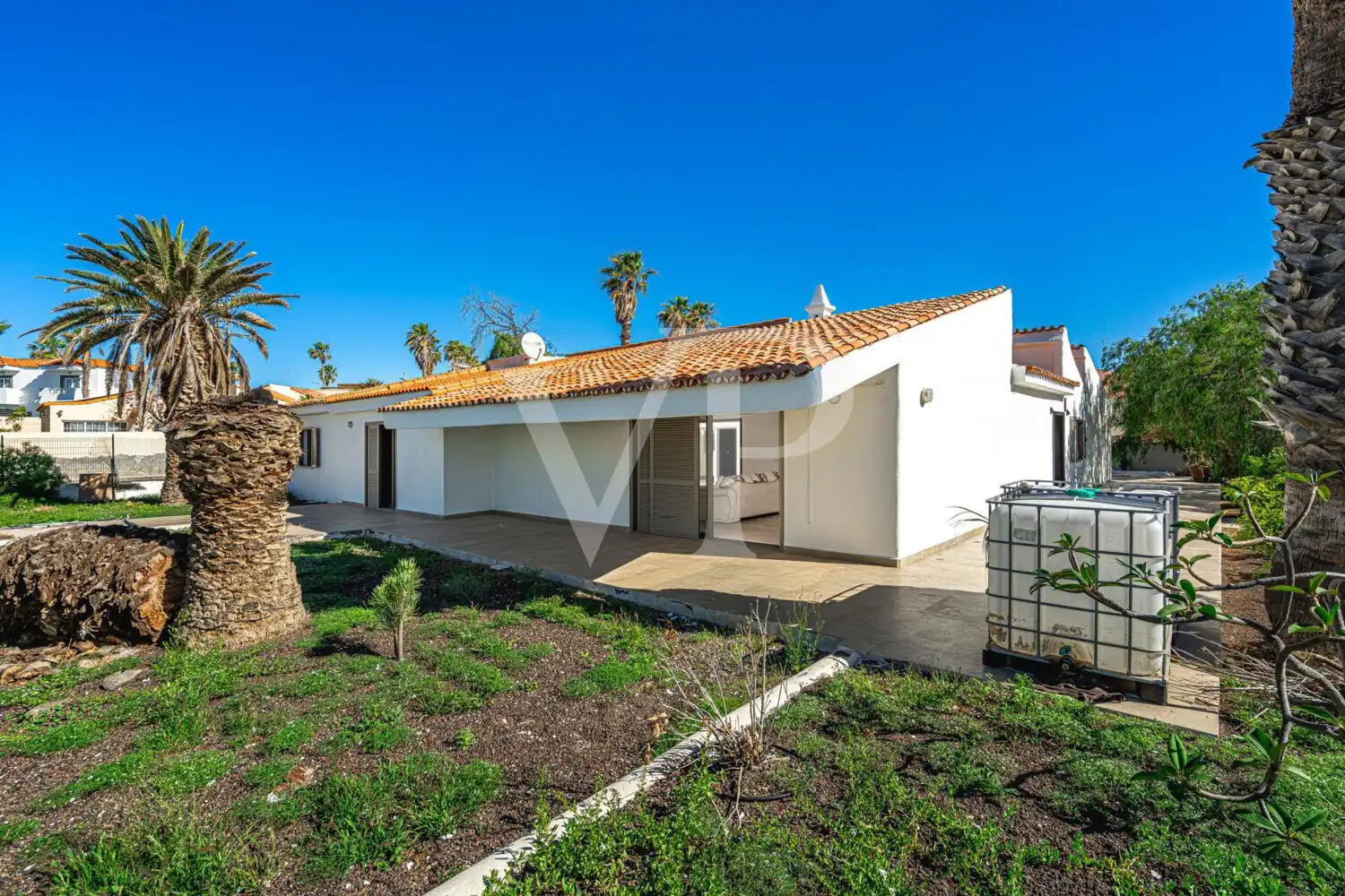 Vista exterior de Casa o xalet en venda en San Miguel de Abona amb Jardí privat, Terrassa i Moblat