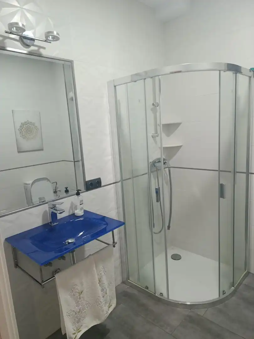 Bany de Casa o xalet en venda en Rociana del Condado amb Aire condicionat