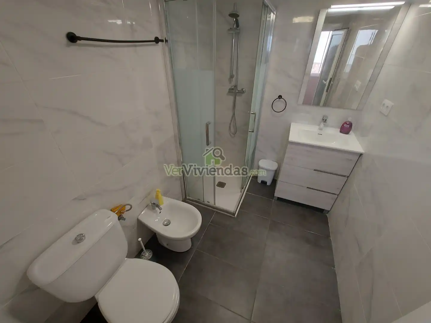 Baño de Planta baja en venta en Castellar del Vallès con Terraza, Horno y Internet