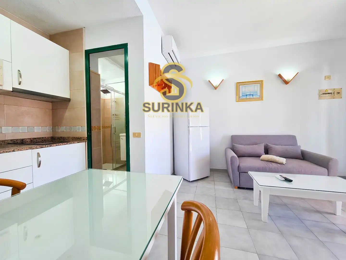Sala de estar de Apartamento de alquiler en San Bartolomé de Tirajana con Terraza, Piscina y Amueblado