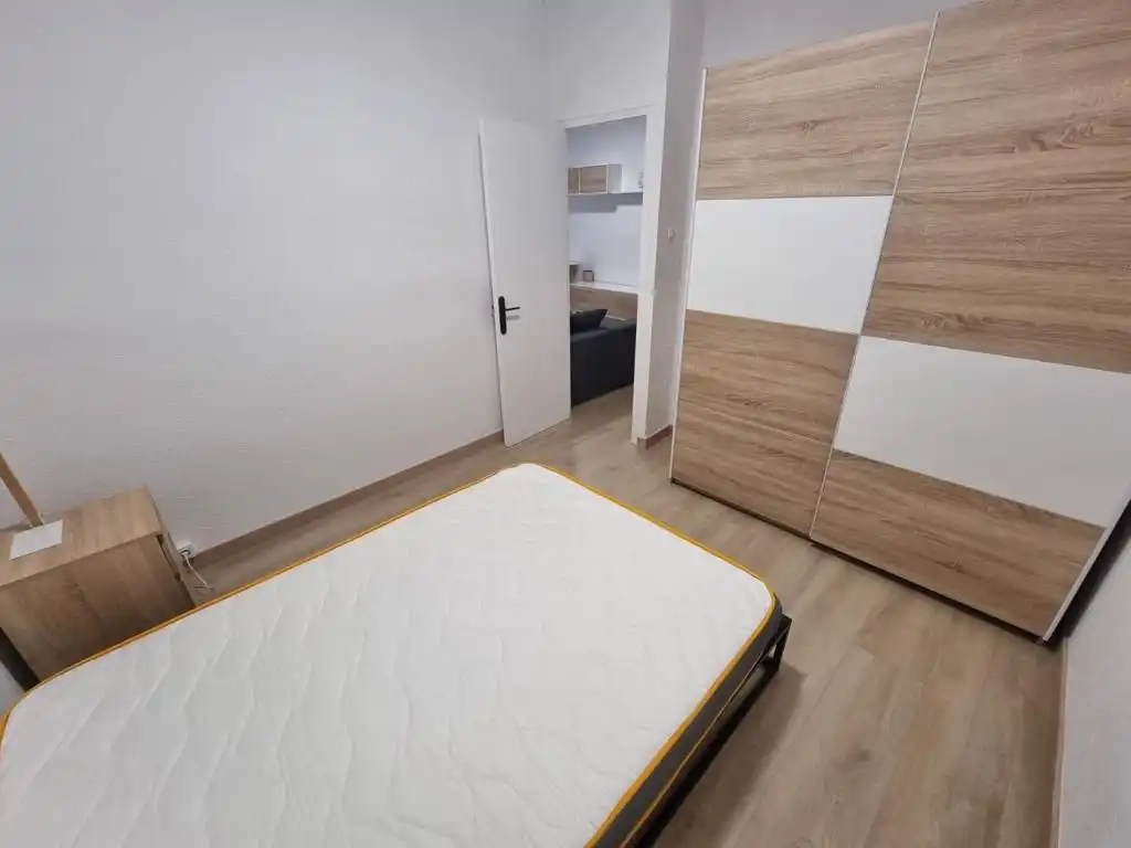 Dormitori de Pis de lloguer en Lleida amb Aire condicionat, Calefacció i Parquet