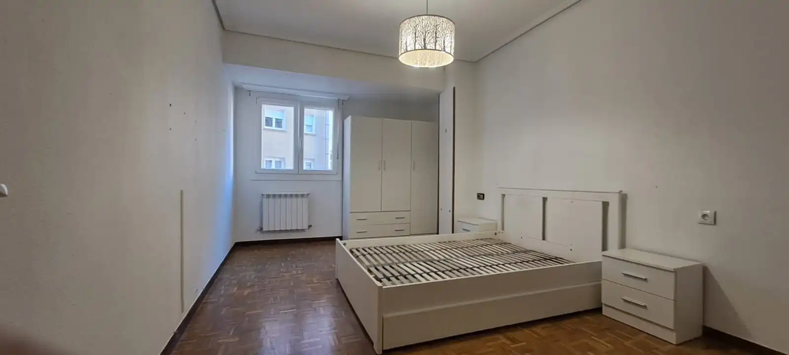 Habitación de Piso en venta en Vitoria - Gasteiz con Calefacción, Terraza y Trastero