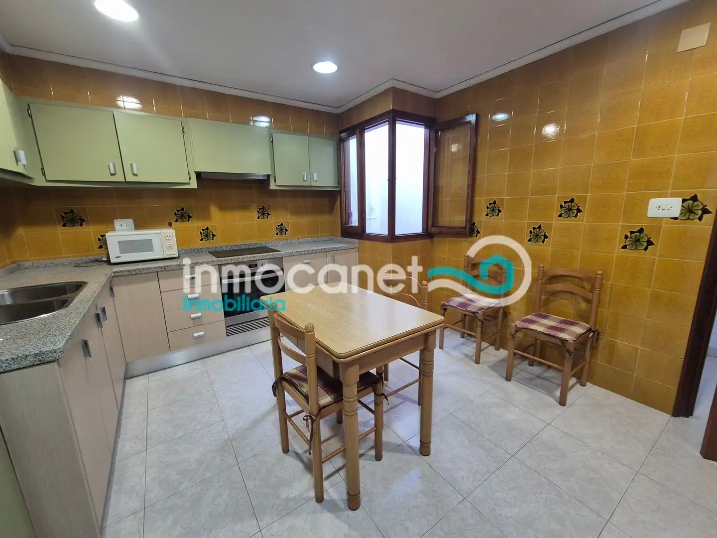 Cuina de Casa o xalet en venda en Oliva amb Terrassa i Traster