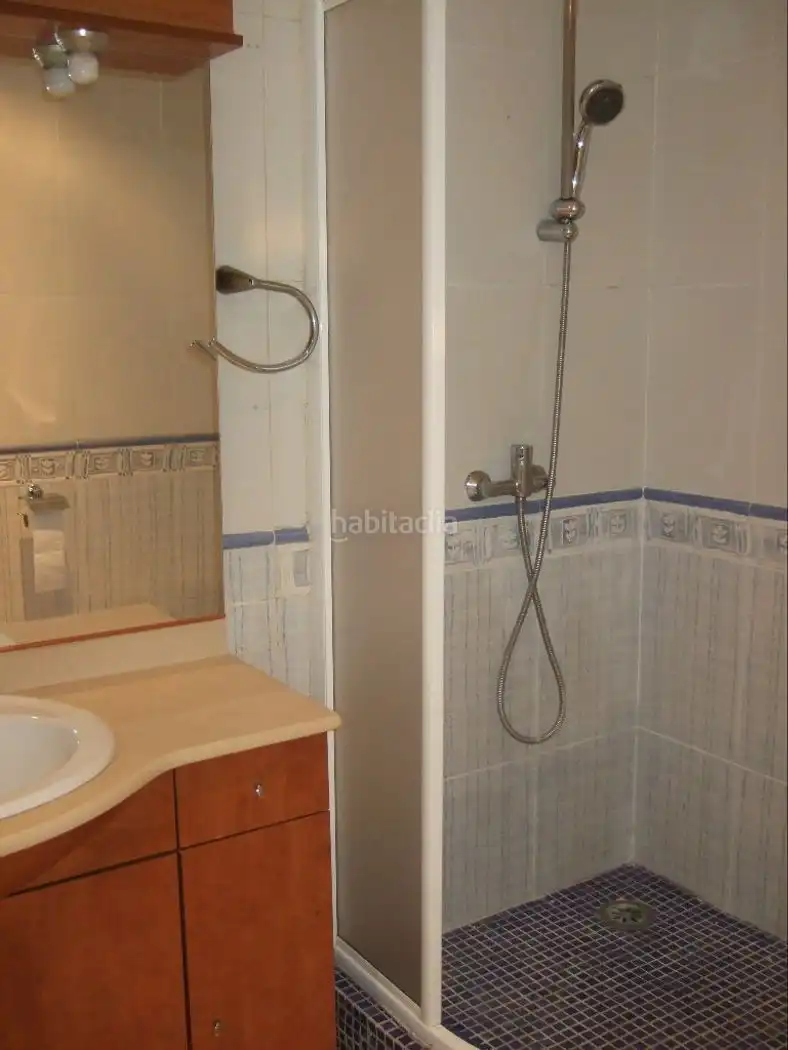 Badezimmer von Wohnung zum Verkauf in Mataró mit Möbliert