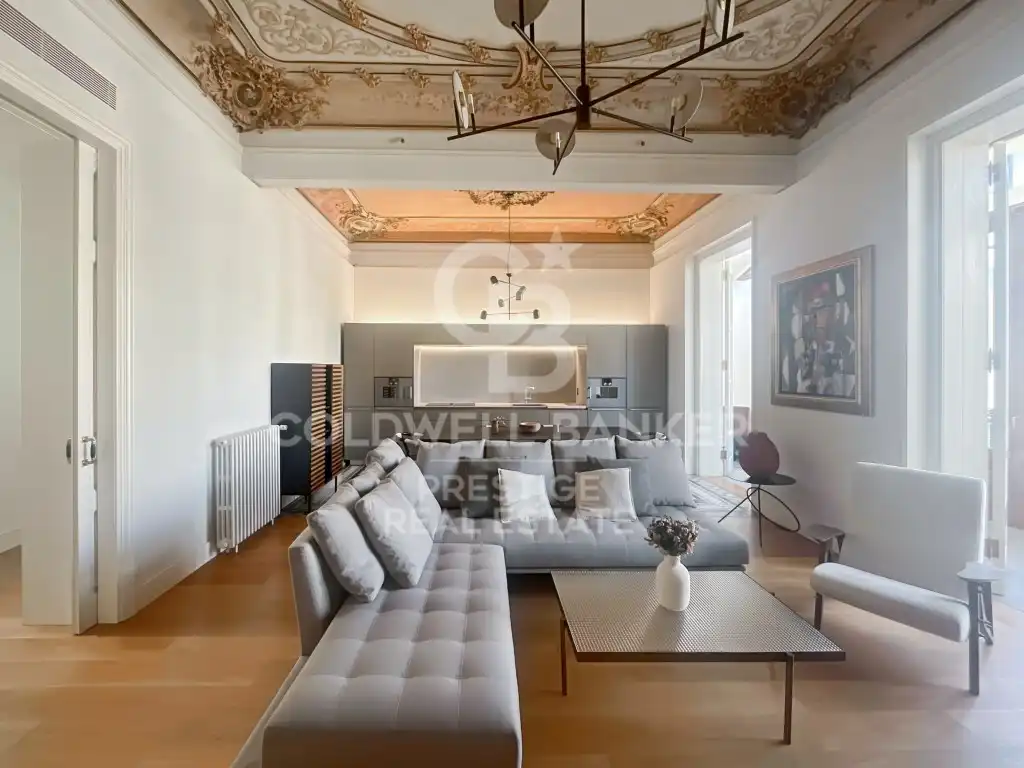 Flat with pool to rent in Calle Girona