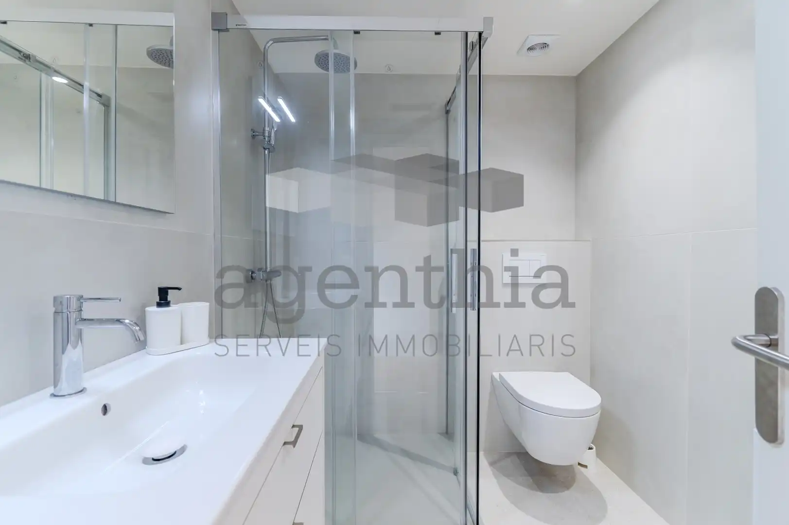 Baño de Casa o chalet en venta en Castell d'Aro, Platja d'Aro i s'Agaró con Aire acondicionado, Calefacción y Trastero