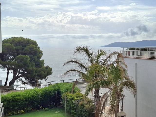 Piso en Venta en Grifeu - Cap Ras - Els Estanys - Sant Genís